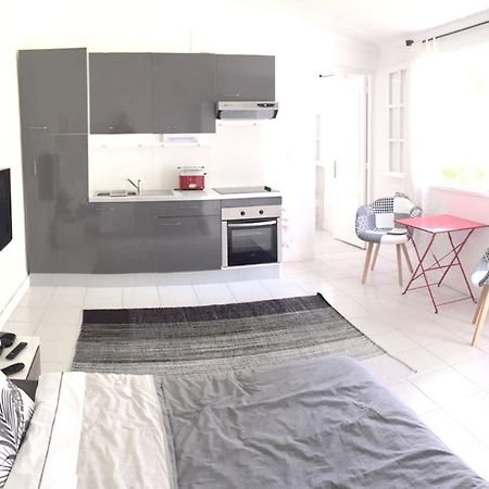 Studio Charmant Au Coeur De Boucan Canot 30 M² Avec Jardin Prive Saint-Paul Exterior photo